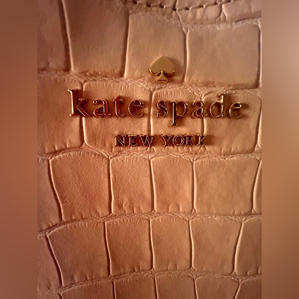 KATE SPADE MAGNETIC SATCHEL | IVORY COLOR | BRAND NEW - Picture 5 of 8